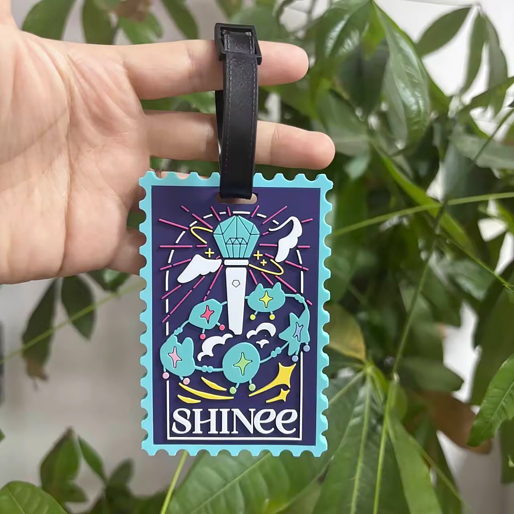 SHINee Lightstick Luggage Tag – K-pop Fan Travel Accessory