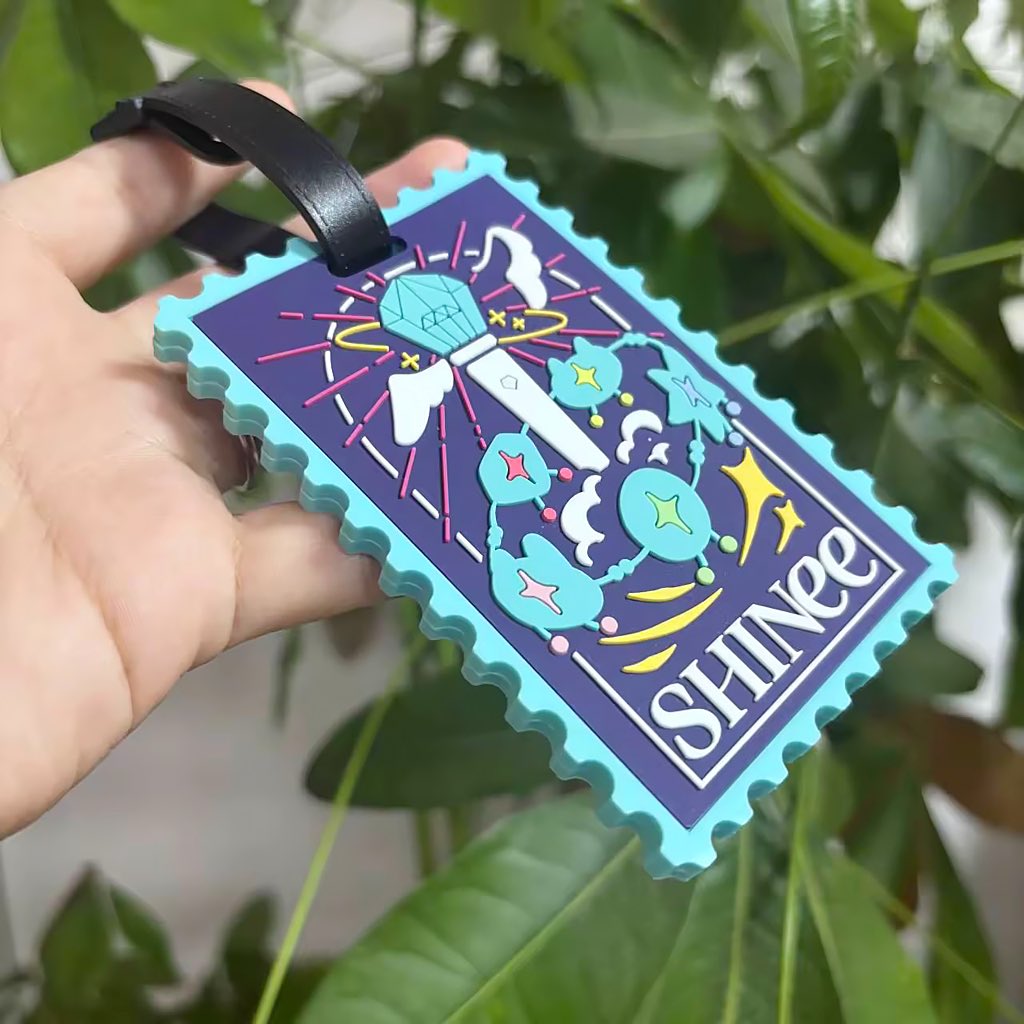 SHINee Lightstick Luggage Tag – K-pop Fan Travel Accessory